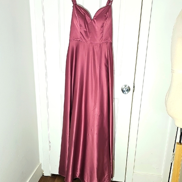B Darlin Pink Sleeveless Maxi Gown Weddings, Proms.‎ Satinpurpleish Mauve. 13/14 - Picture 1 of 12